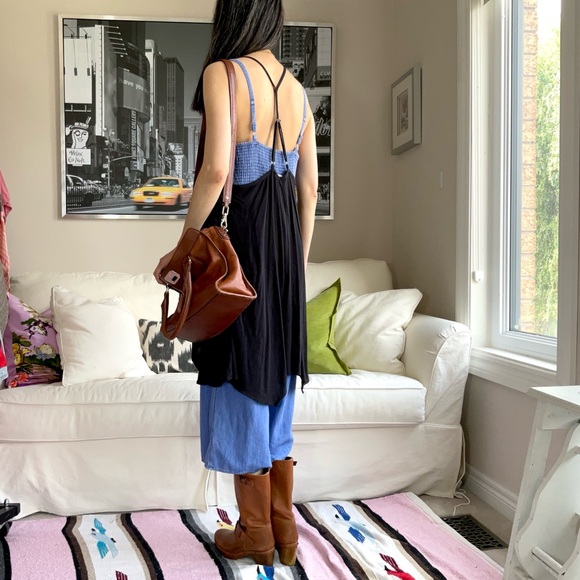 Black strappy floral embroidery asymmetric hem top - Picture 5 of 14